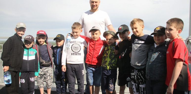 Приехали побеждать: юные донецкие хоккеисты знакомятся с Барнаулом priehali pobezhdat yunye doneczkie hokkeisty znakomyatsya s barnaulom 62a2b8fb5c25a